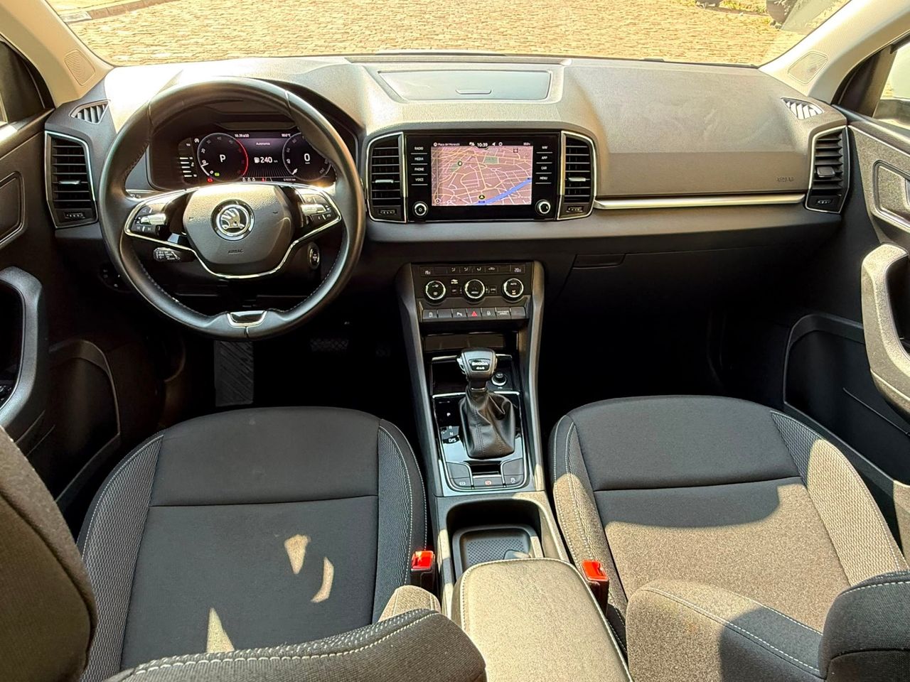 Skoda Karoq Ambition 2.0 TDI 110 kW 2022 de segunda mano en Barcelona