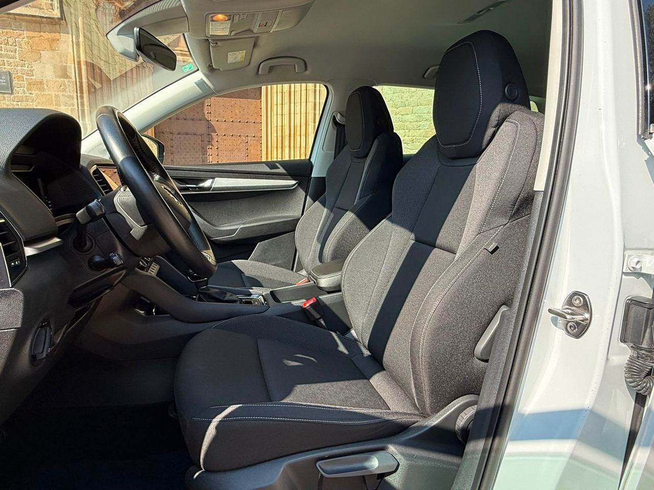 Skoda Karoq Ambition 2.0 TDI 110 kW 2022 de segunda mano en Barcelona