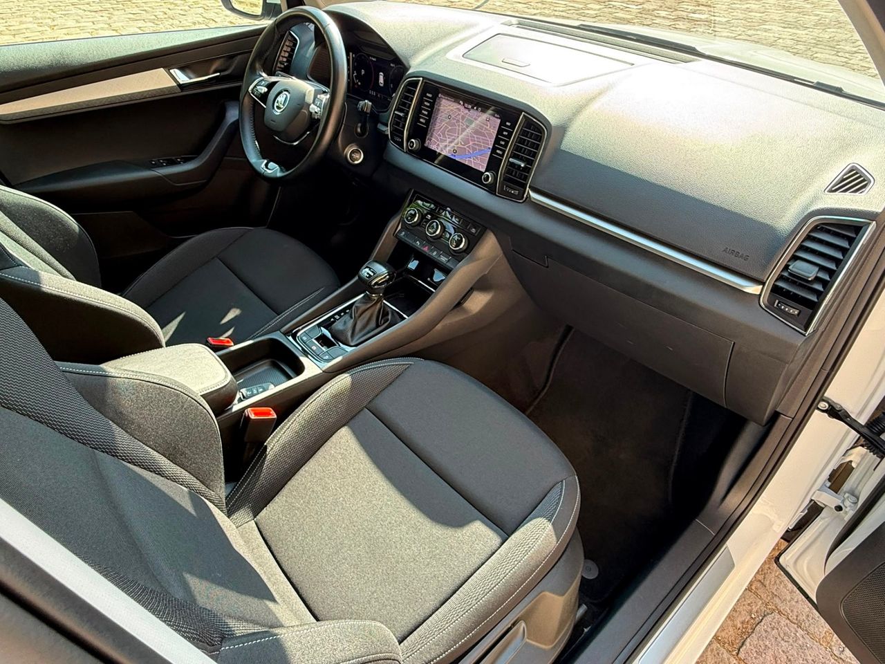 Skoda Karoq Ambition 2.0 TDI 110 kW 2022 de segunda mano en Barcelona