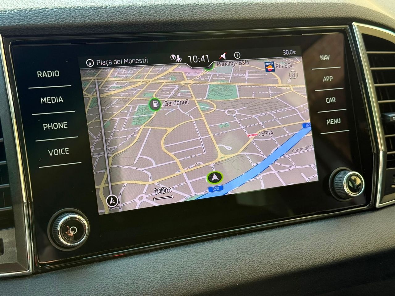 Skoda Karoq Ambition 2.0 TDI 110 kW 2022 de segunda mano en Barcelona