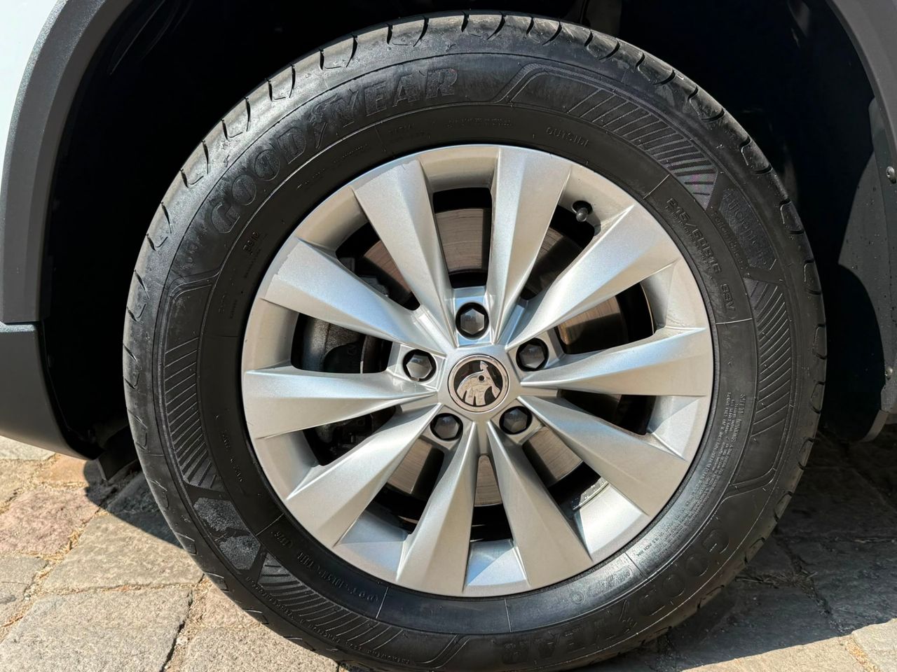 Skoda Karoq Ambition 2.0 TDI 110 kW 2022 de segunda mano en Barcelona