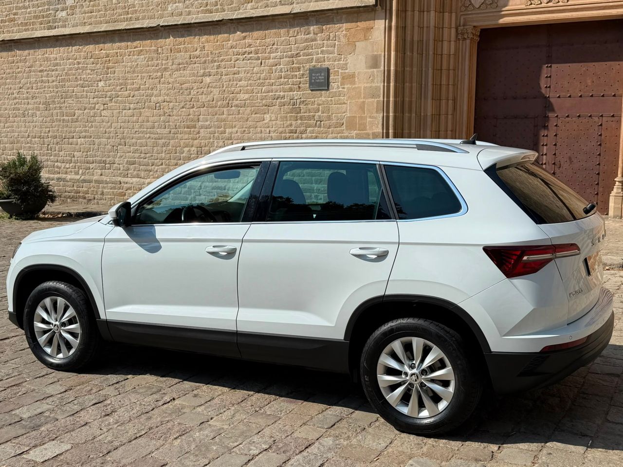 Skoda Karoq Ambition 2.0 TDI 110 kW 2022 de segunda mano en Barcelona