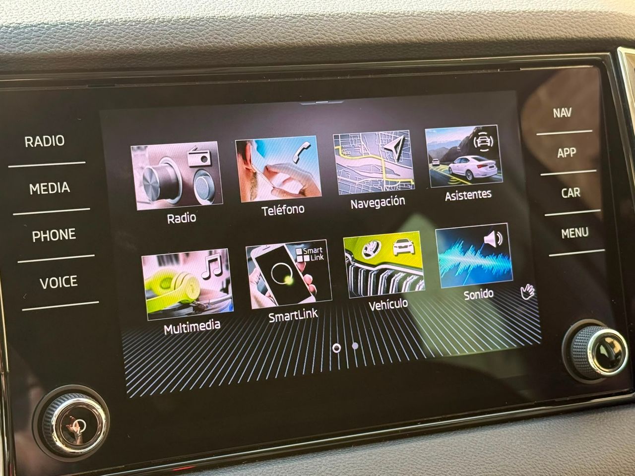 Skoda Karoq Ambition 2.0 TDI 110 kW 2022 de segunda mano en Barcelona