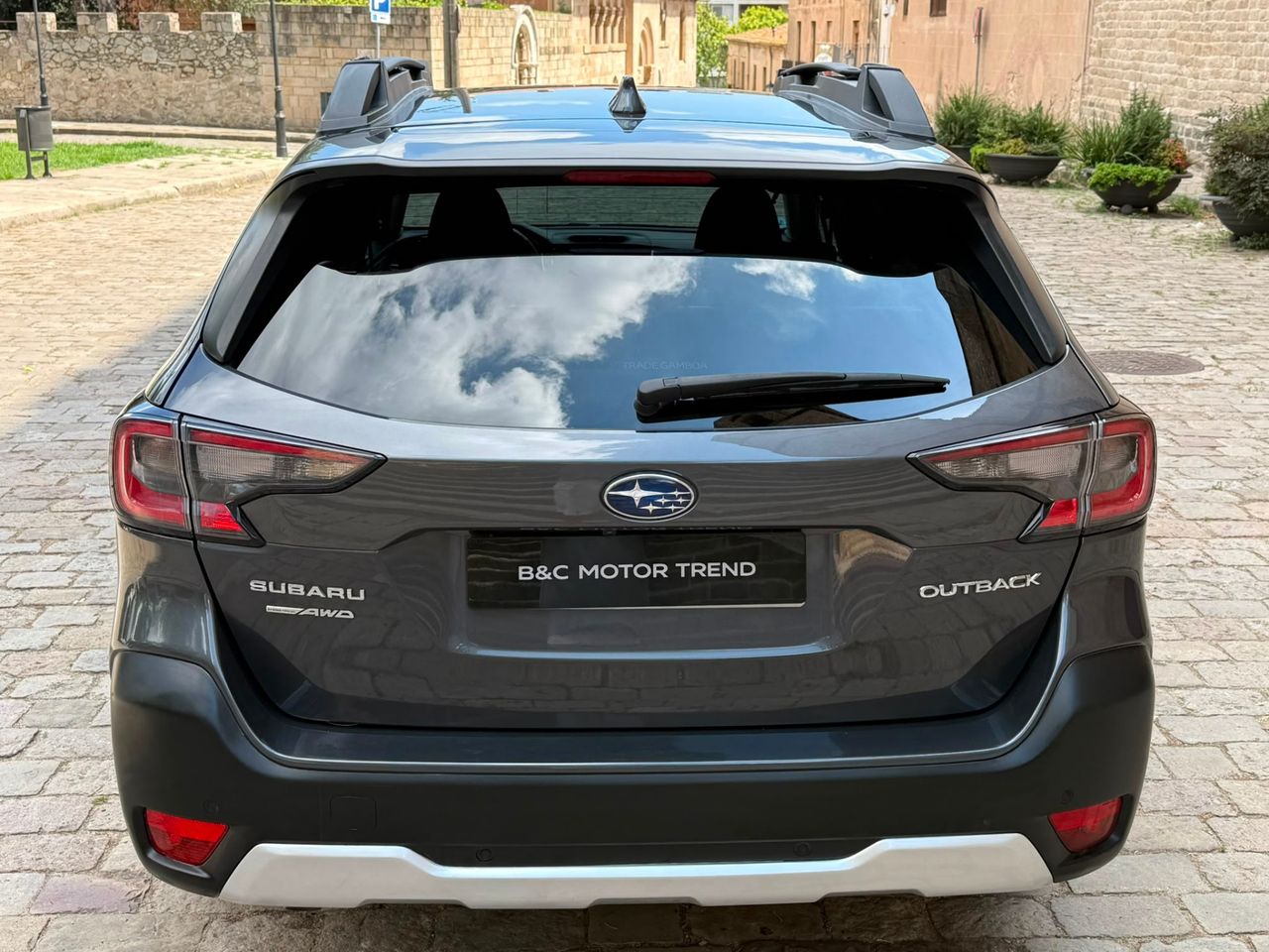 Subaru Outback 2.5i Trek 2021 de segunda mano en Barcelona