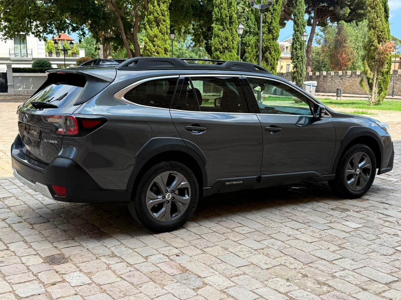 Subaru Outback 2.5i Trek 2021 de segunda mano en Barcelona