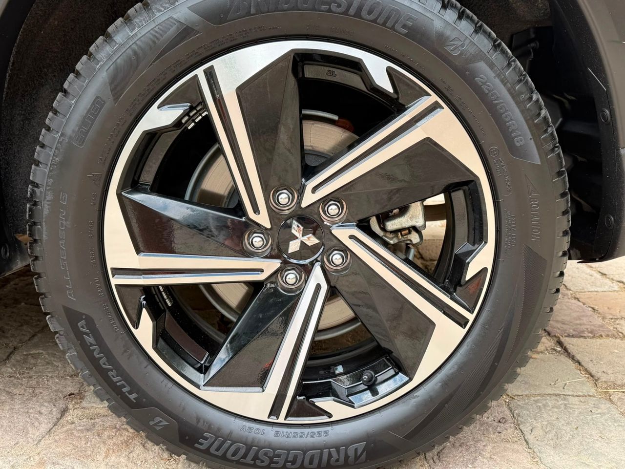 Mitsubishi Eclipse Cross PHEV Kaiteki 4WD 2024 de segunda mano en Barcelona