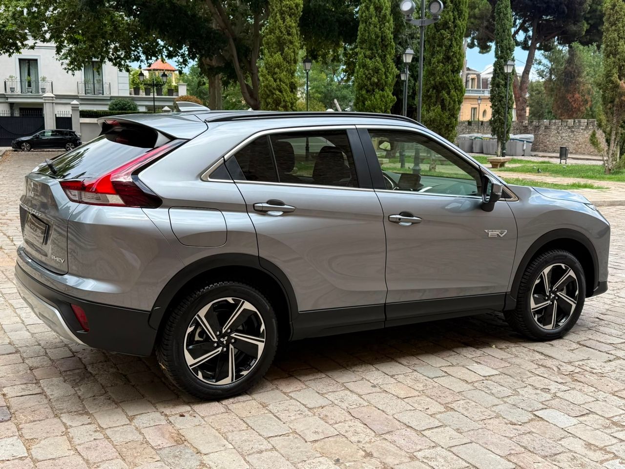 Mitsubishi Eclipse Cross PHEV Kaiteki 4WD 2024 de segunda mano en Barcelona