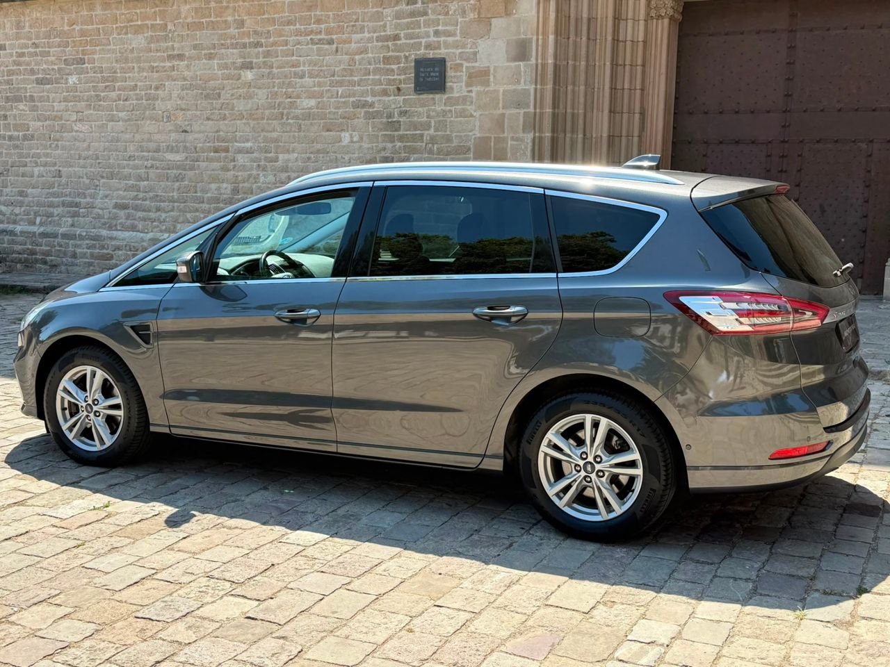 Ford S Max Titanium 2.5 FHEV 140 kW 2022 de segunda mano en Barcelona