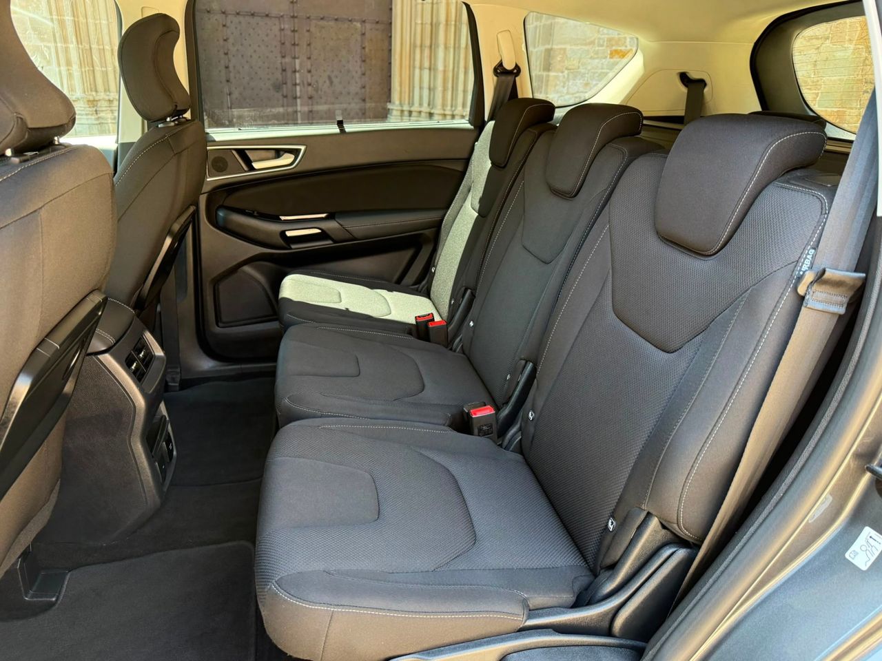 Ford S Max Titanium 2.5 FHEV 140 kW 2022 de segunda mano en Barcelona