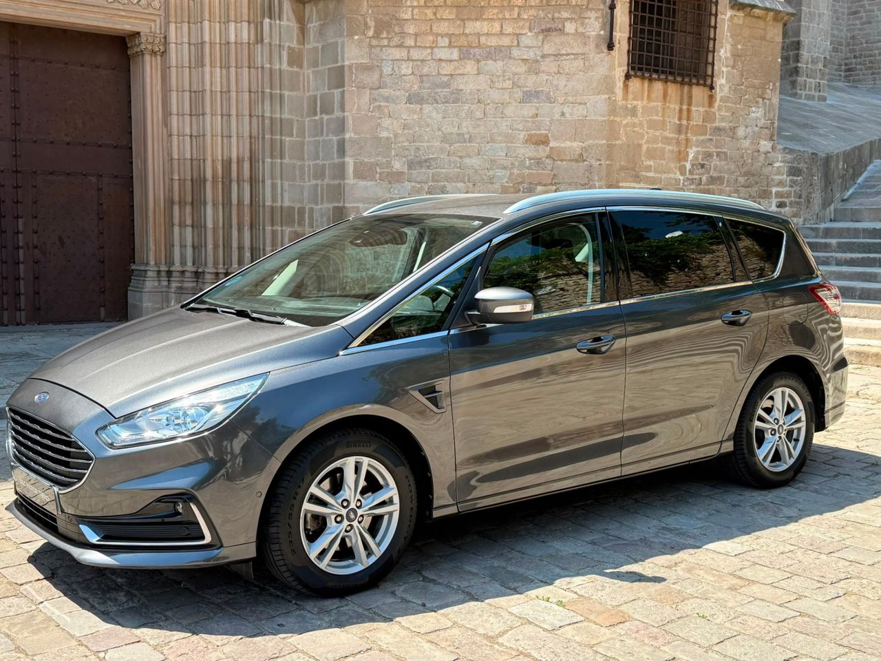 Ford S Max Titanium 2.5 FHEV 140 kW 2022 de segunda mano en Barcelona
