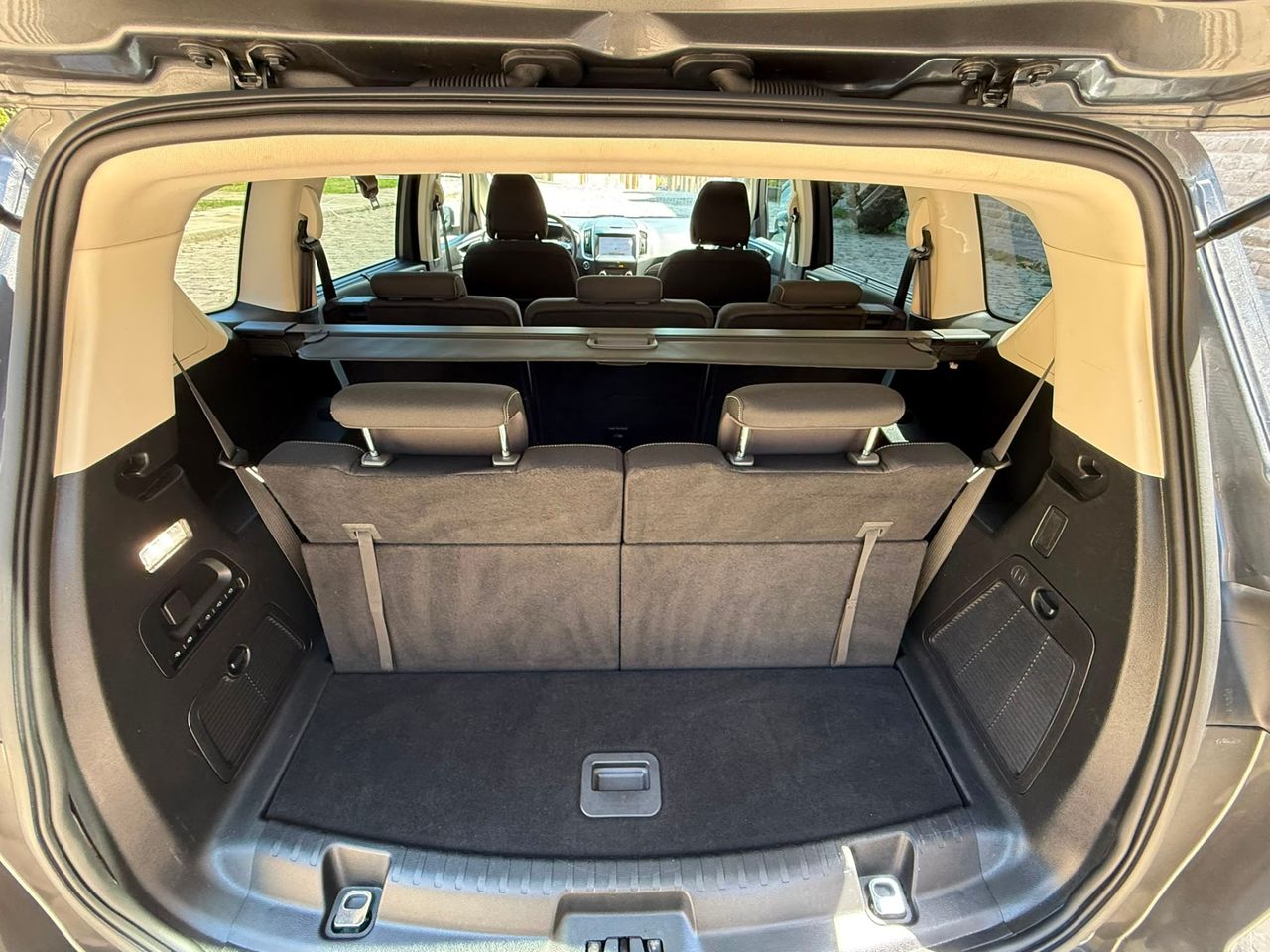 Ford S Max Titanium 2.5 FHEV 140 kW 2022 de segunda mano en Barcelona