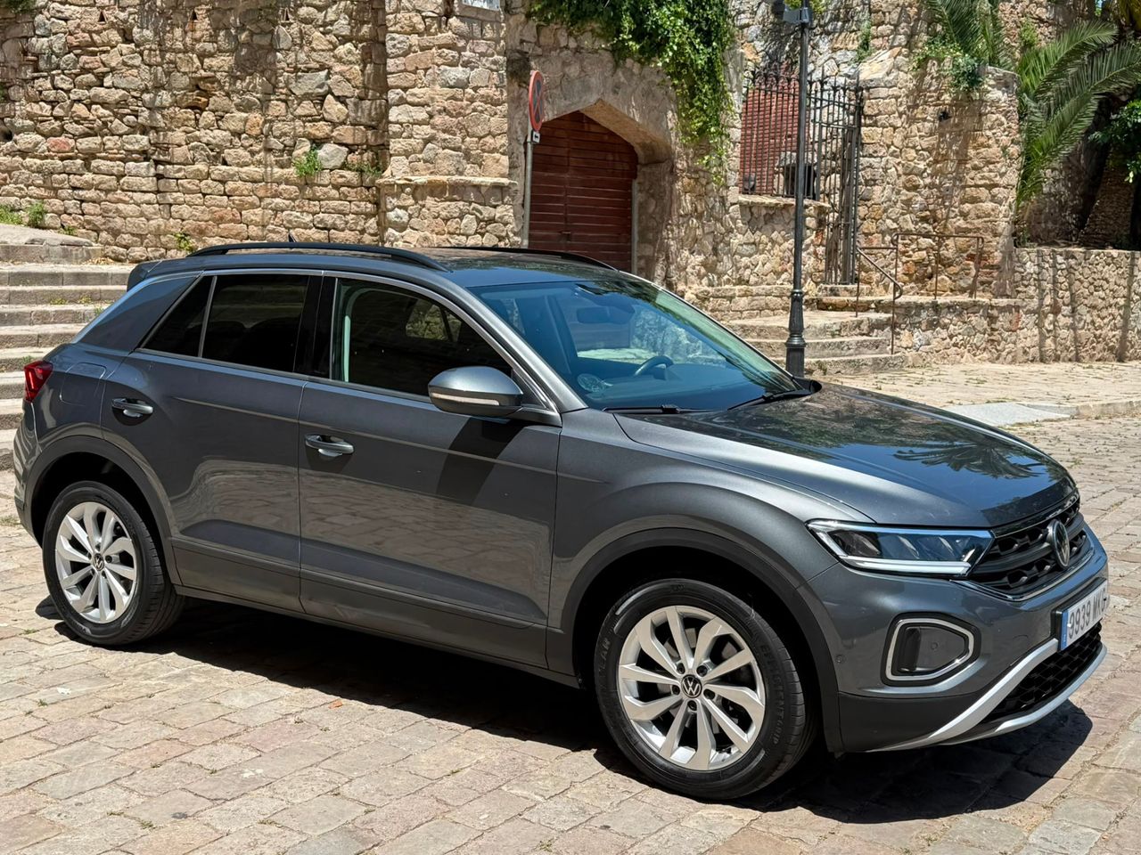 Volkswagen T-Roc Life 2.0 TDI 110 kW 2023 de segunda mano en Barcelona