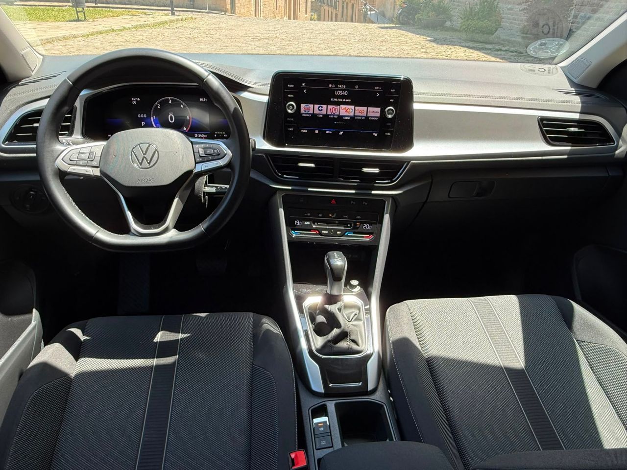 Volkswagen T-Roc Life 2.0 TDI 110 kW 2023 de segunda mano en Barcelona