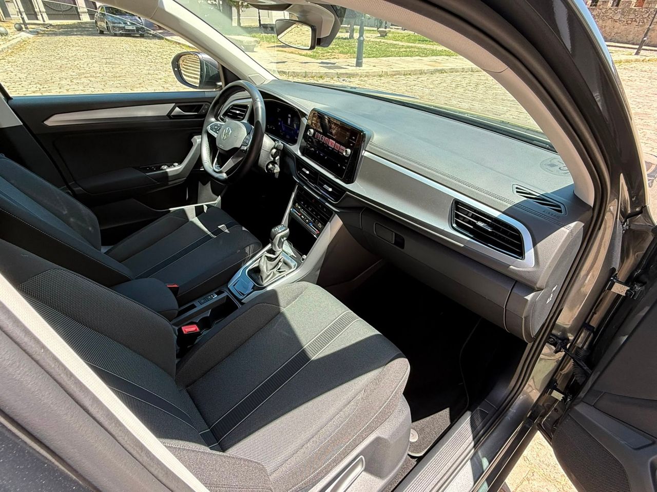 Volkswagen T-Roc Life 2.0 TDI 110 kW 2023 de segunda mano en Barcelona