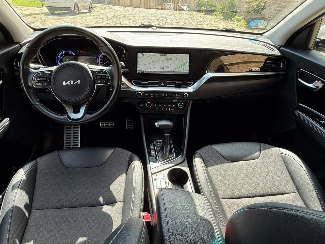 Kia Niro 1.6 GDi HEV 141 CV Emotion 2022 de segunda mano en Barcelona