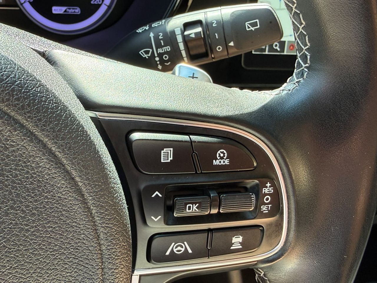 Kia Niro 1.6 GDi HEV 141 CV Emotion 2022 de segunda mano en Barcelona