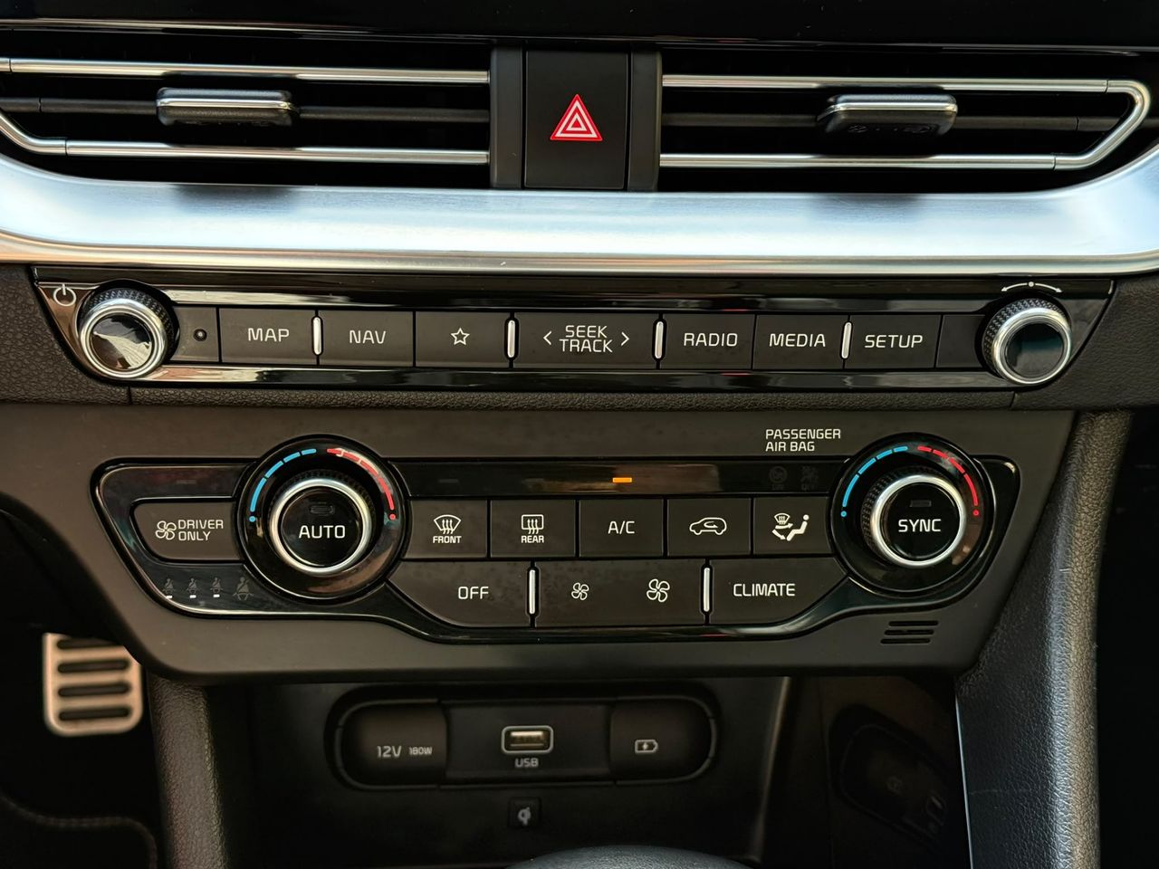Kia Niro 1.6 GDi HEV 141 CV Emotion 2022 de segunda mano en Barcelona