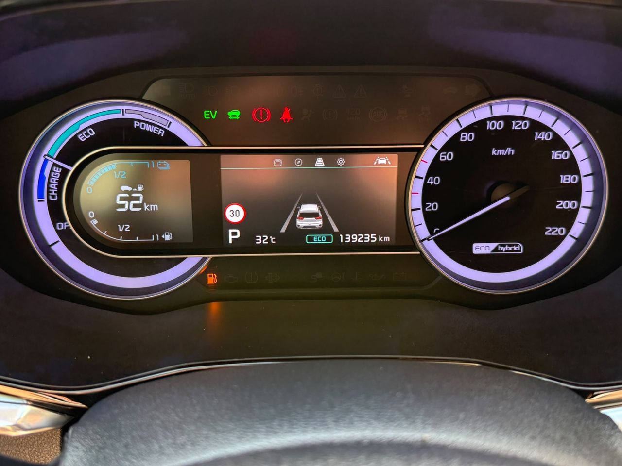 Kia Niro 1.6 GDi HEV 141 CV Emotion 2022 de segunda mano en Barcelona