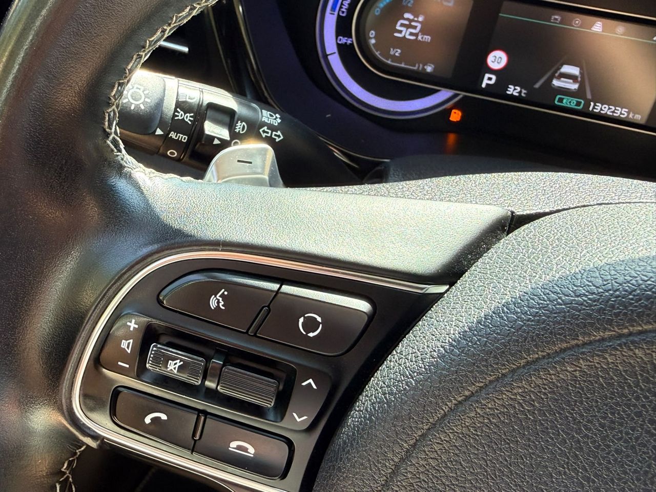Kia Niro 1.6 GDi HEV 141 CV Emotion 2022 de segunda mano en Barcelona