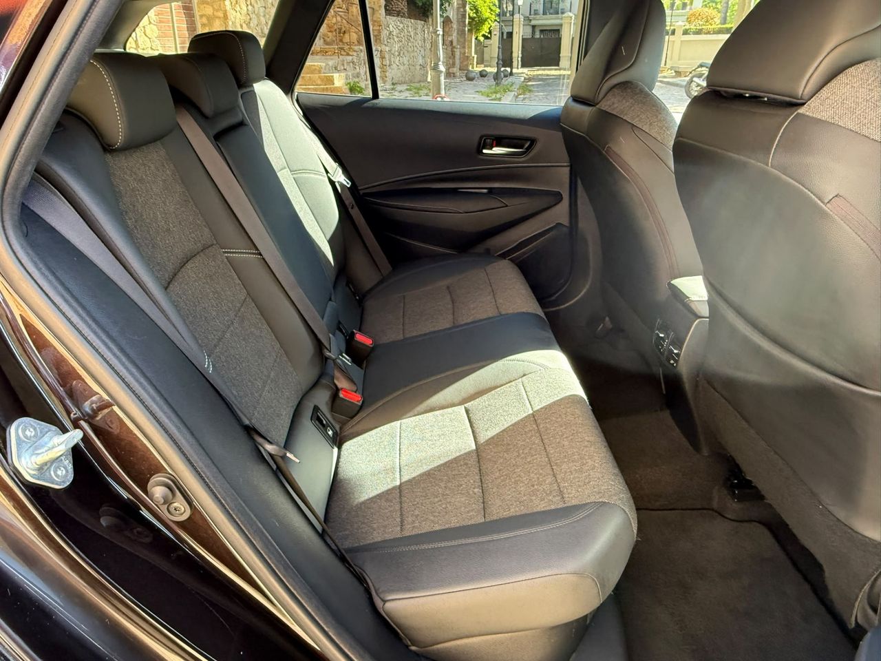 Toyota Corolla Touring Sports 125H Style 2021 de segunda mano en Barcelona
