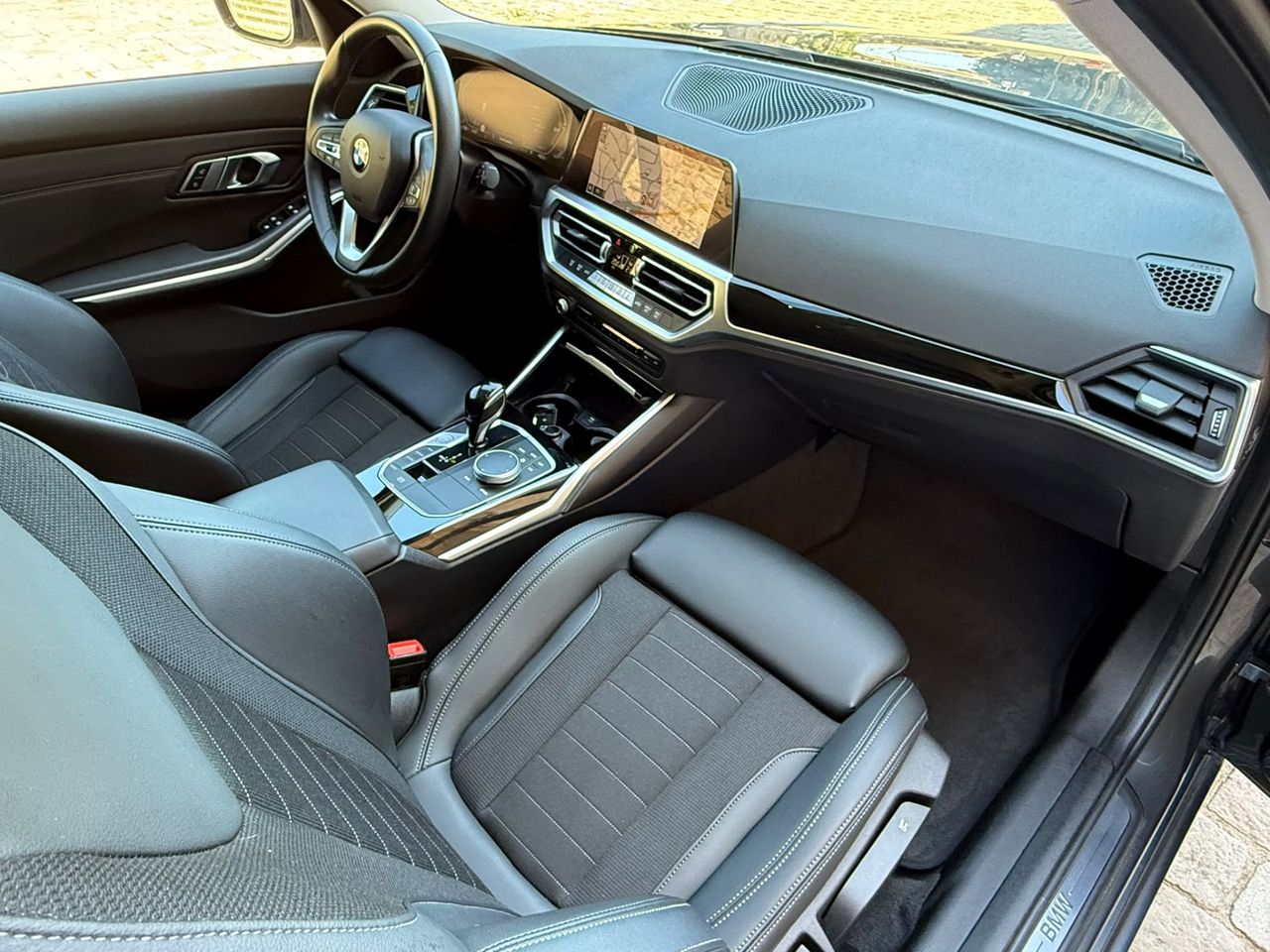 BMW Serie 3 320d Touring 2022 de segunda mano en Barcelona