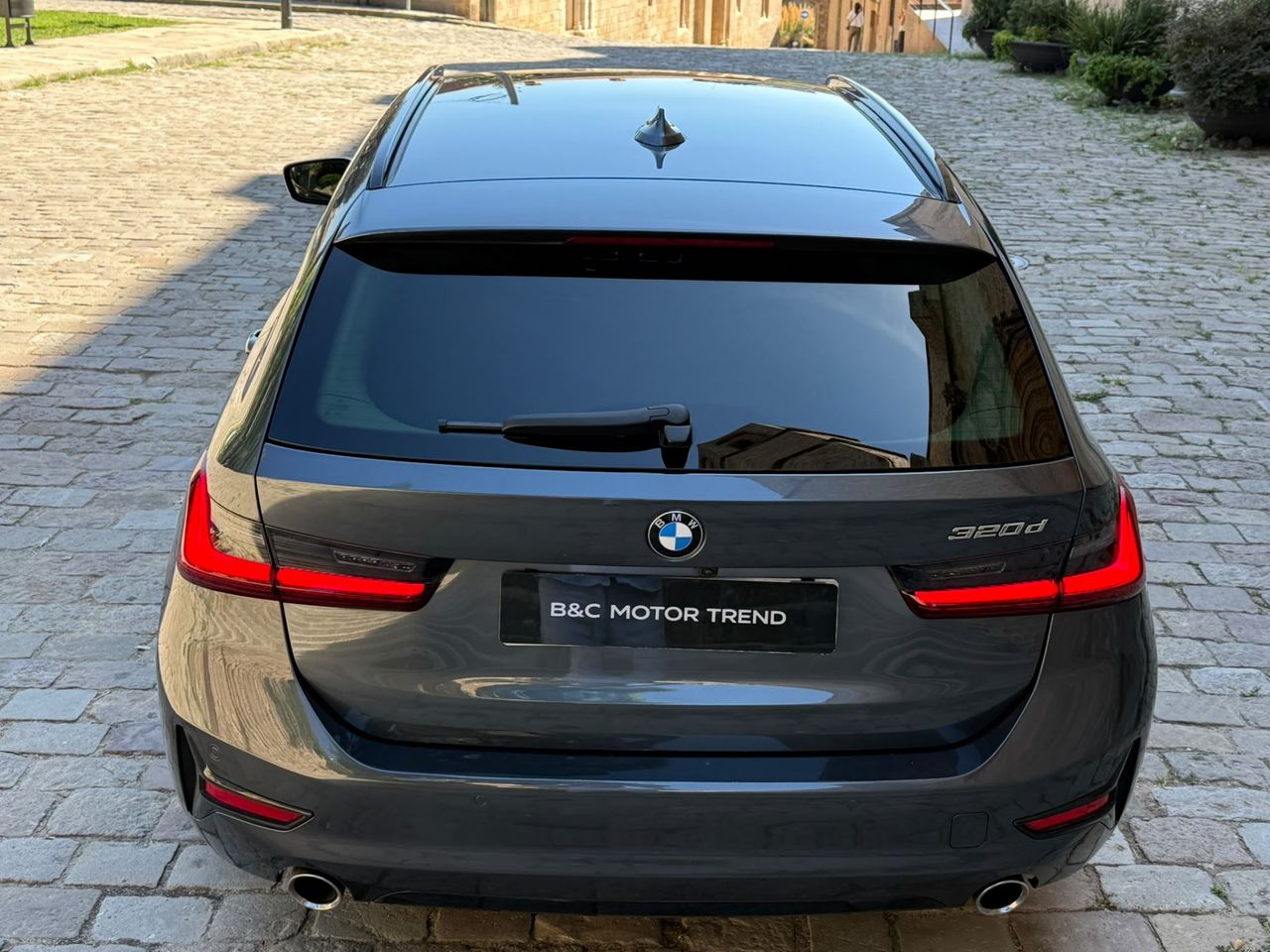 BMW Serie 3 320d Touring 2022 de segunda mano en Barcelona