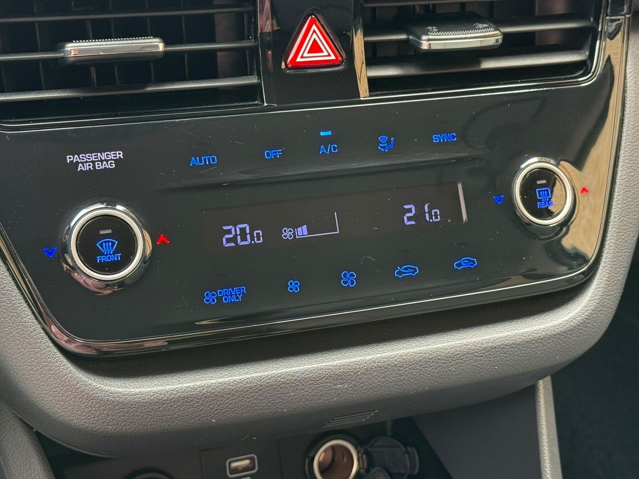 Hyundai IONIQ Híbrido 1.6 GDI 104 kW 2022 de segunda mano en Barcelona