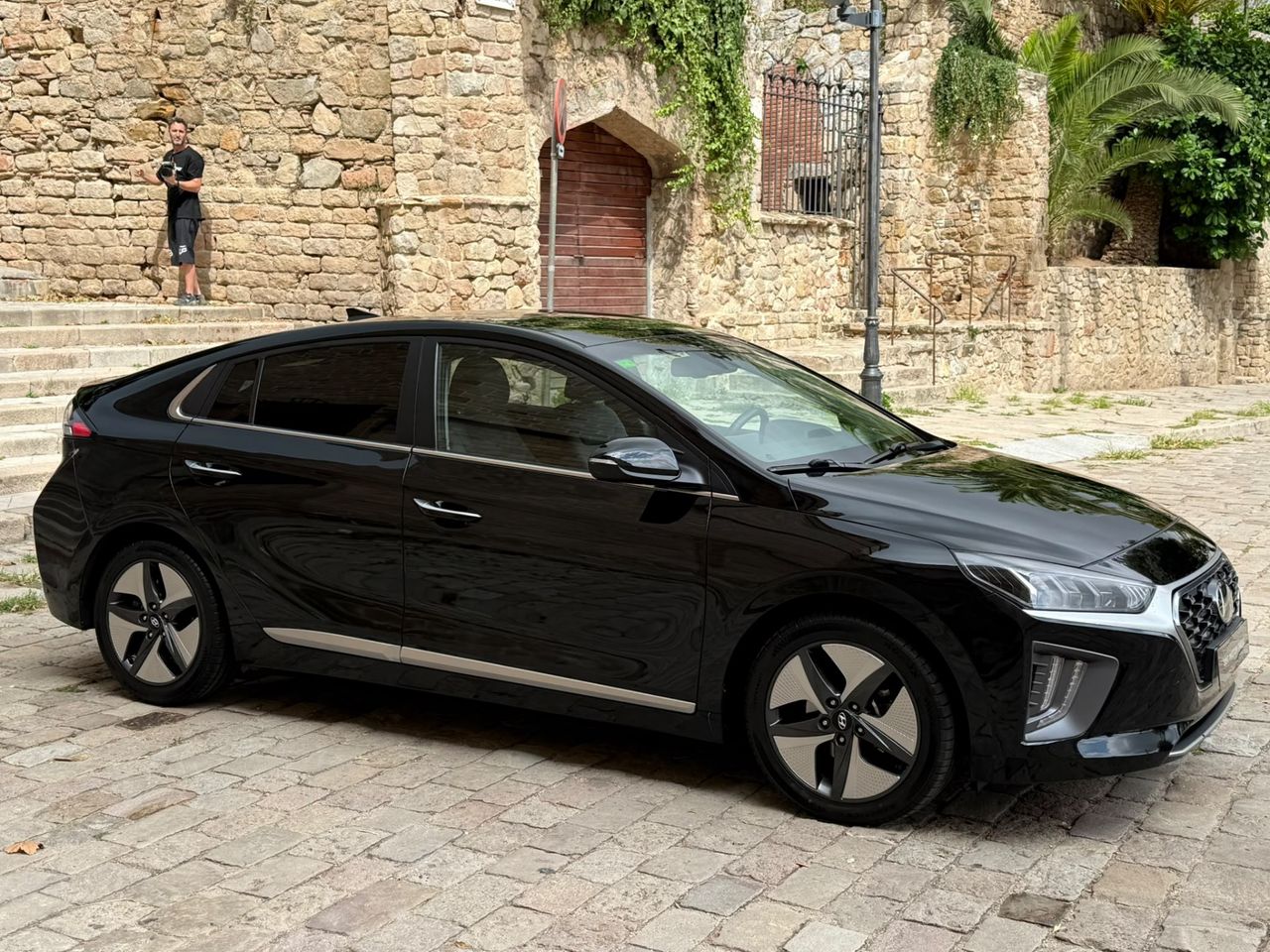 Hyundai IONIQ Híbrido 1.6 GDI 104 kW 2022 de segunda mano en Barcelona