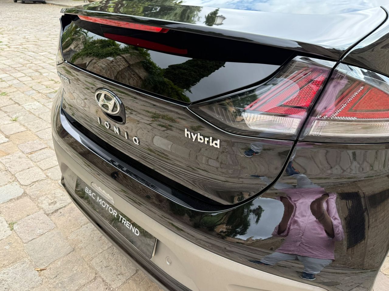 Hyundai IONIQ Híbrido 1.6 GDI 104 kW 2022 de segunda mano en Barcelona