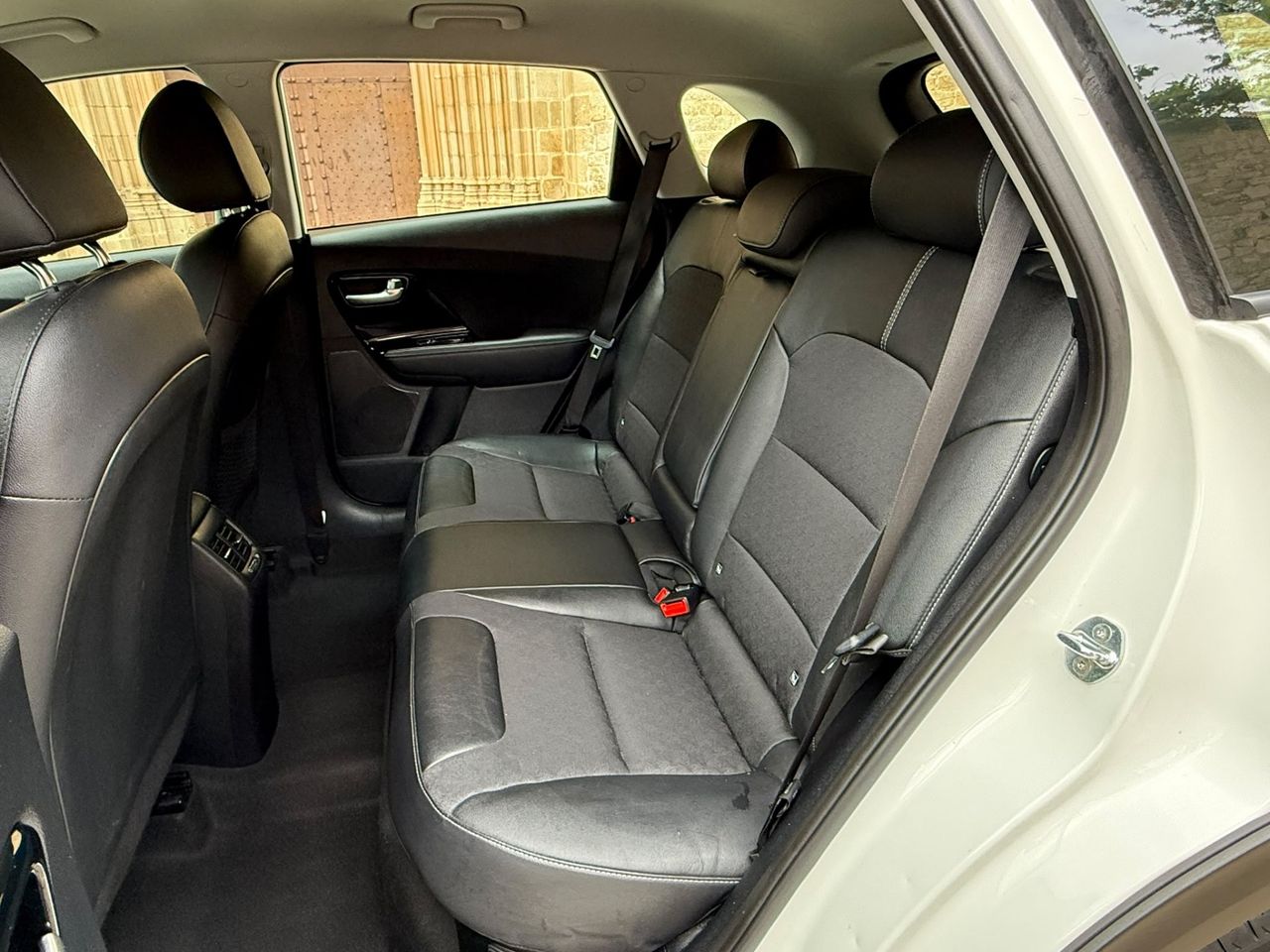 Kia Niro 1.6 GDi HEV 141 CV Drive 2022 de segunda mano en Barcelona