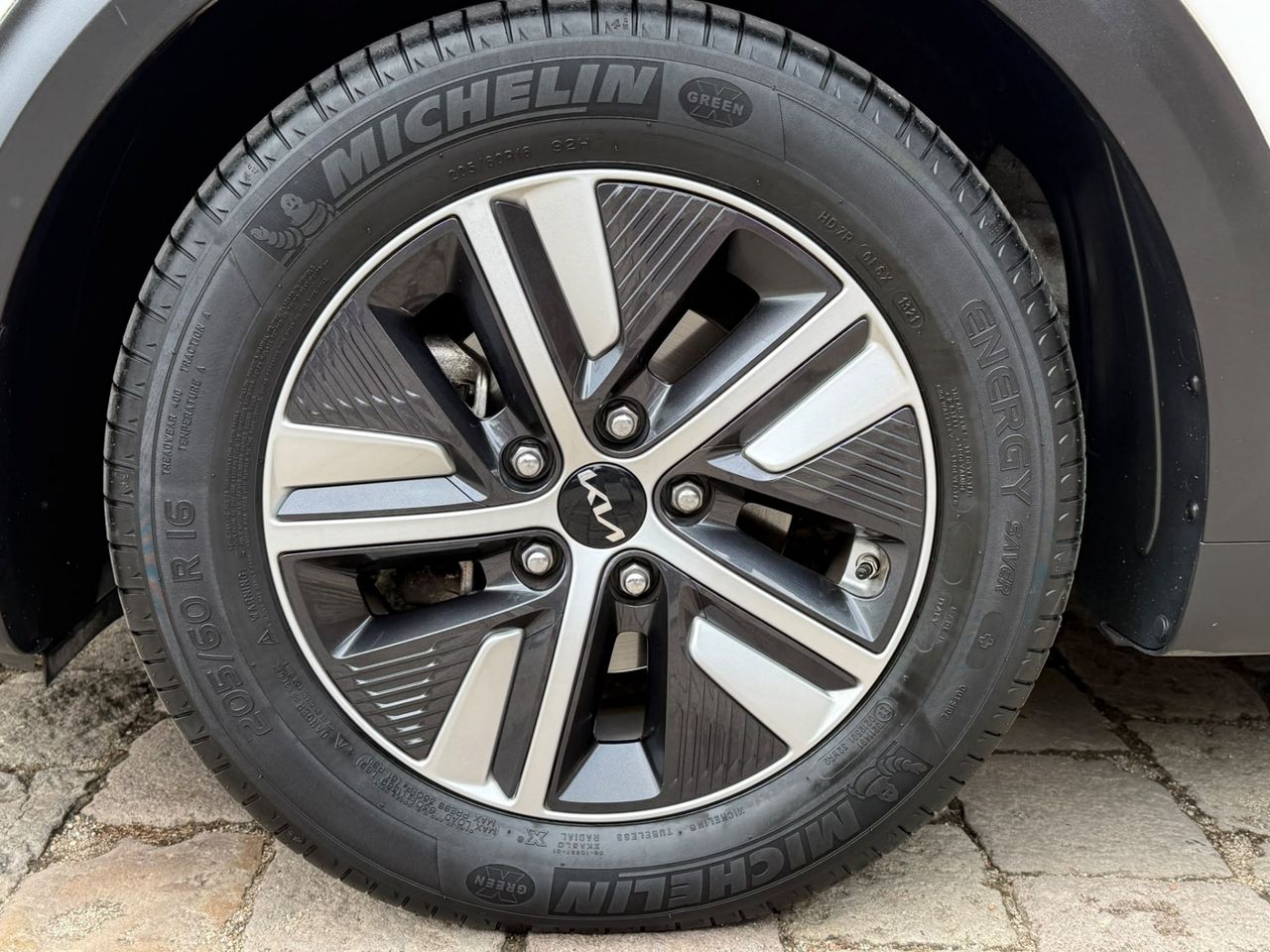 Kia Niro 1.6 GDi HEV 141 CV Drive 2022 de segunda mano en Barcelona