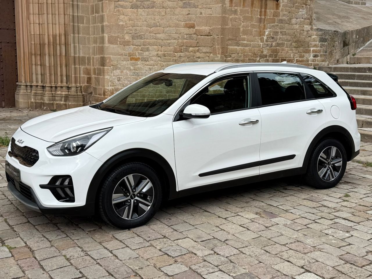 Kia Niro 1.6 GDi HEV 141 CV Drive 2022 de segunda mano en Barcelona