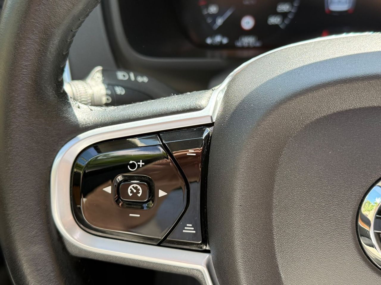 Volvo XC90 B5 Diesel Inscription AWD 2021 de segunda mano en Barcelona