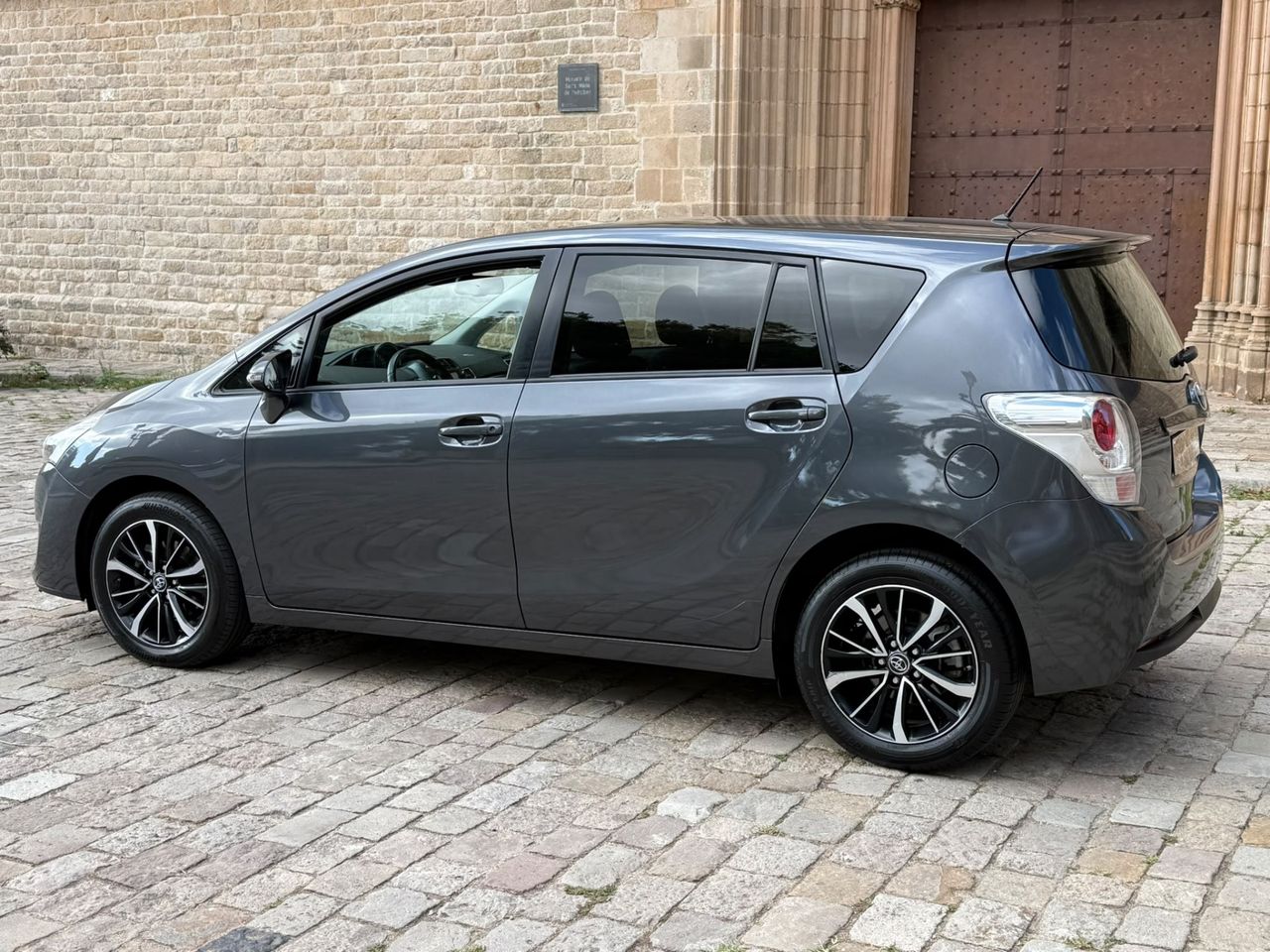 Toyota Verso 130 Advance 7 plazas 2017 de segunda mano en Barcelona