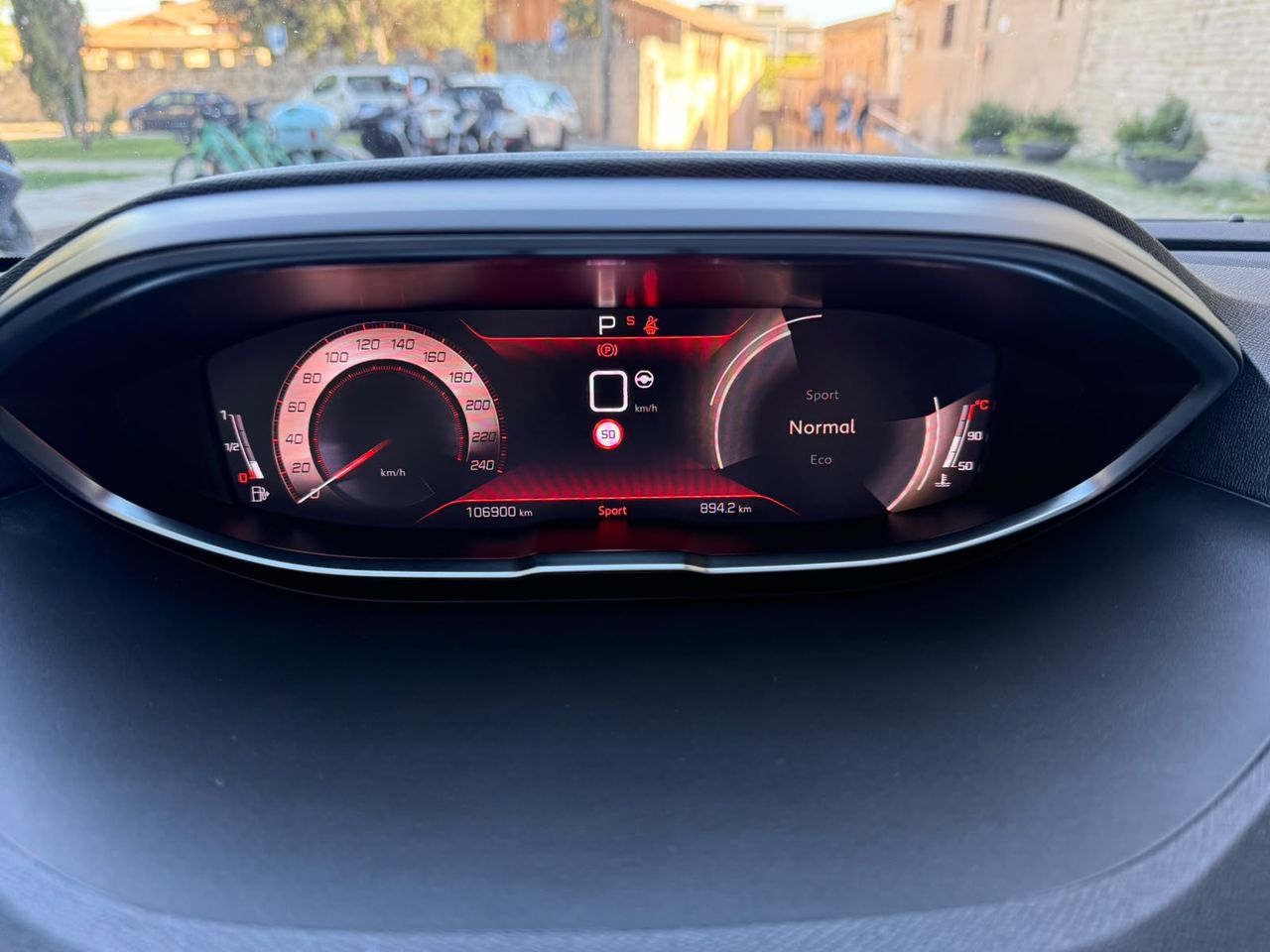 Peugeot 5008 GT BlueHDi 130 EAT8 2022 de segunda mano en Barcelona
