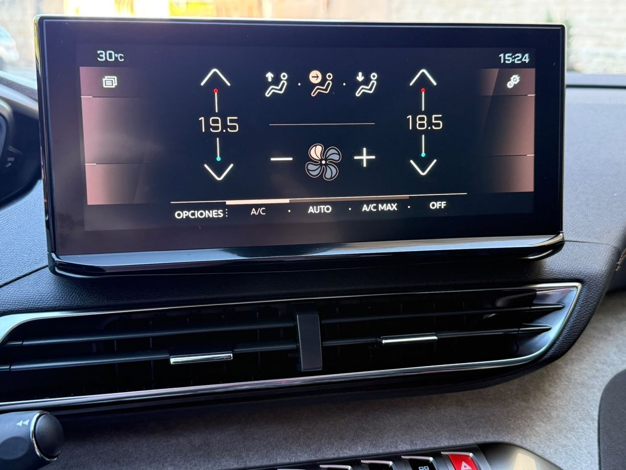 Peugeot 5008 GT BlueHDi 130 EAT8 2022 de segunda mano en Barcelona
