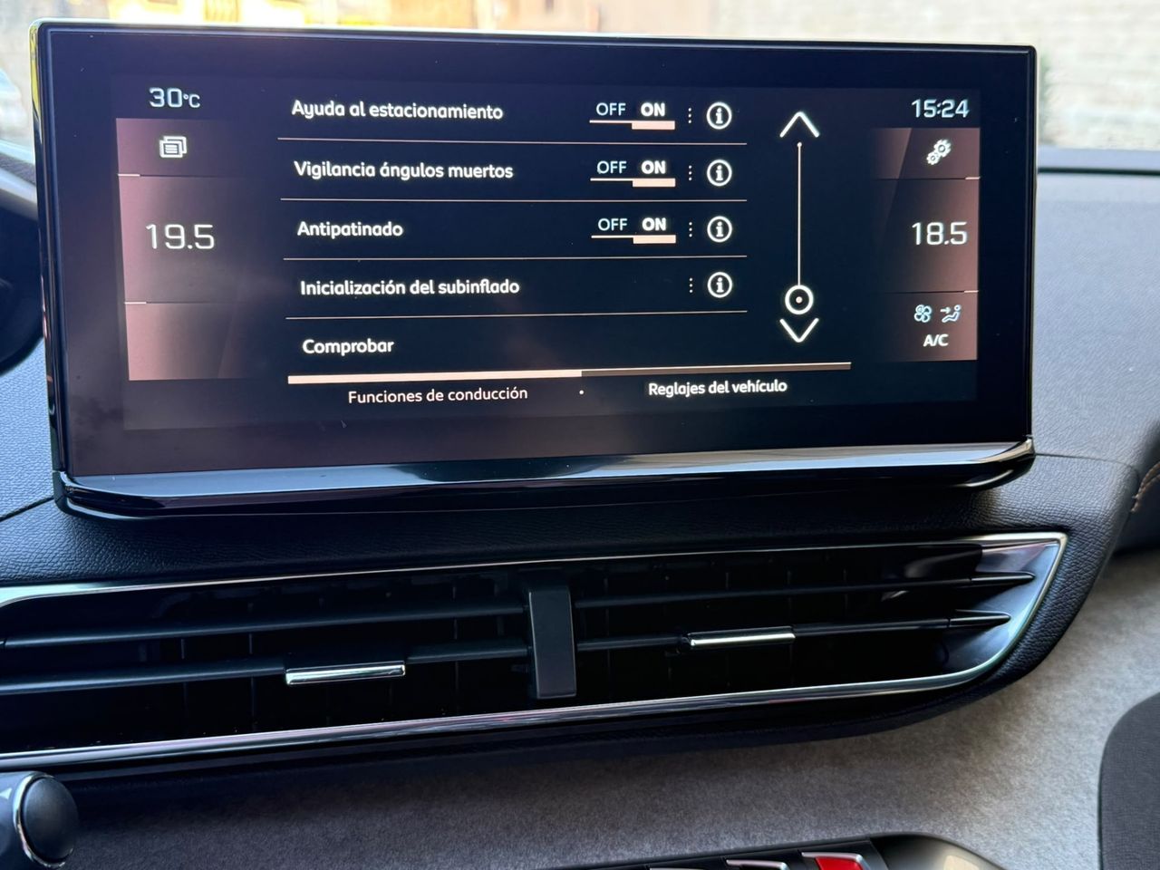 Peugeot 5008 GT BlueHDi 130 EAT8 2022 de segunda mano en Barcelona