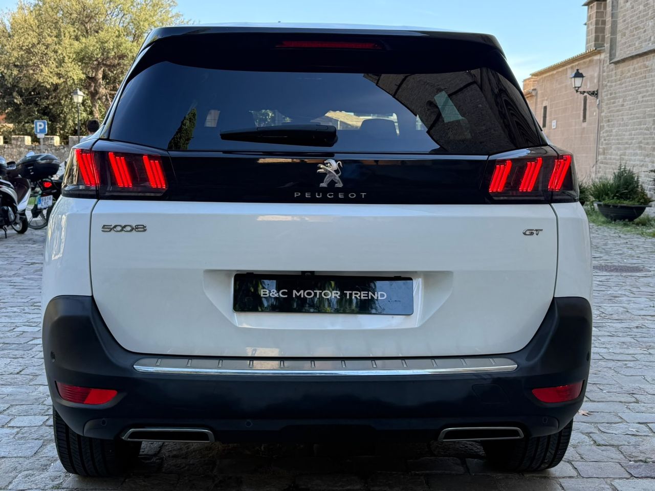 Peugeot 5008 GT BlueHDi 130 EAT8 2022 de segunda mano en Barcelona