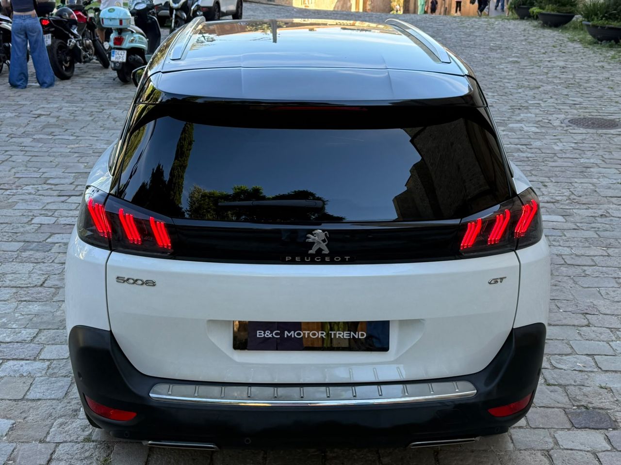 Peugeot 5008 GT BlueHDi 130 EAT8 2022 de segunda mano en Barcelona