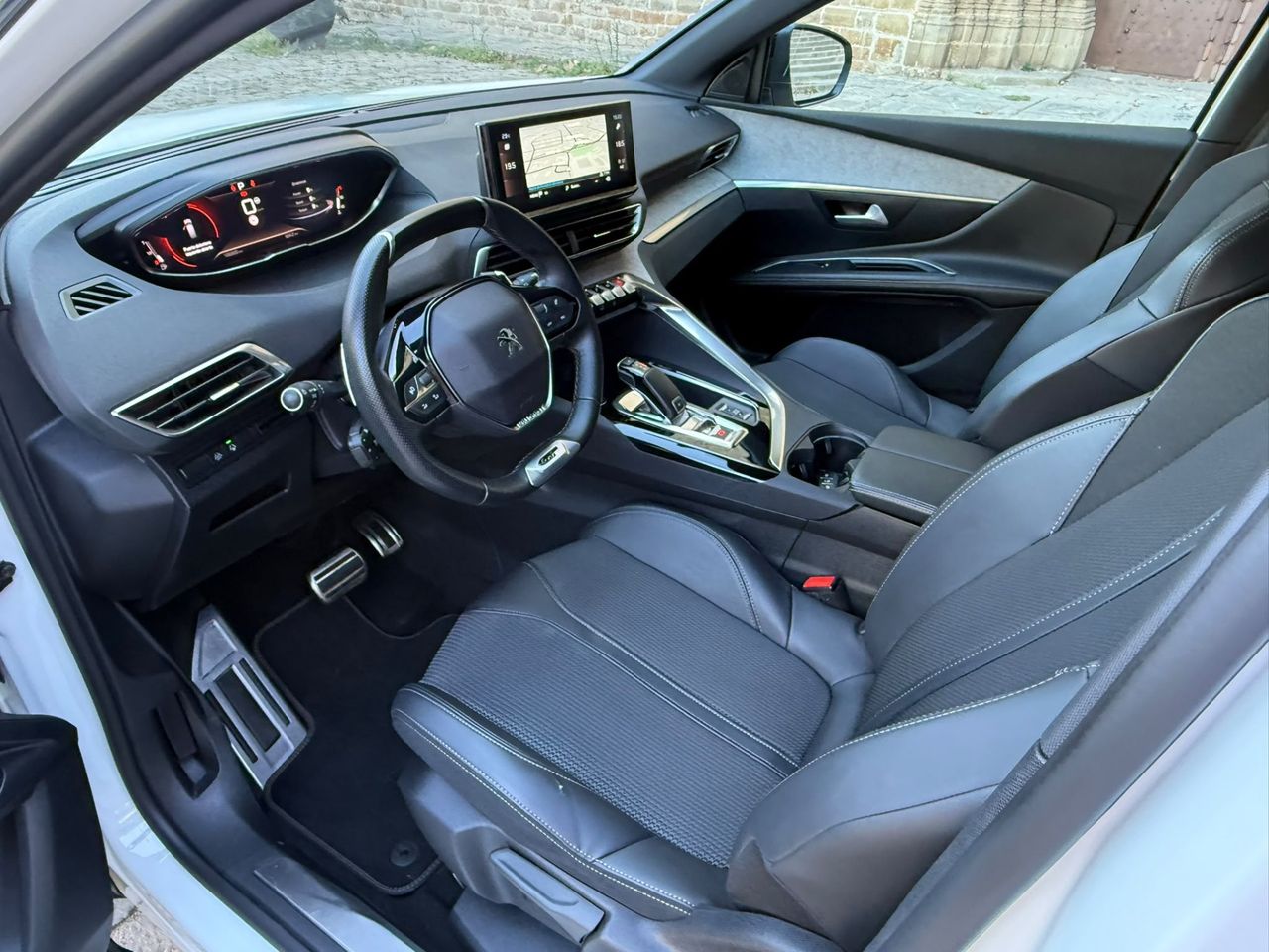 Peugeot 5008 GT BlueHDi 130 EAT8 2022 de segunda mano en Barcelona