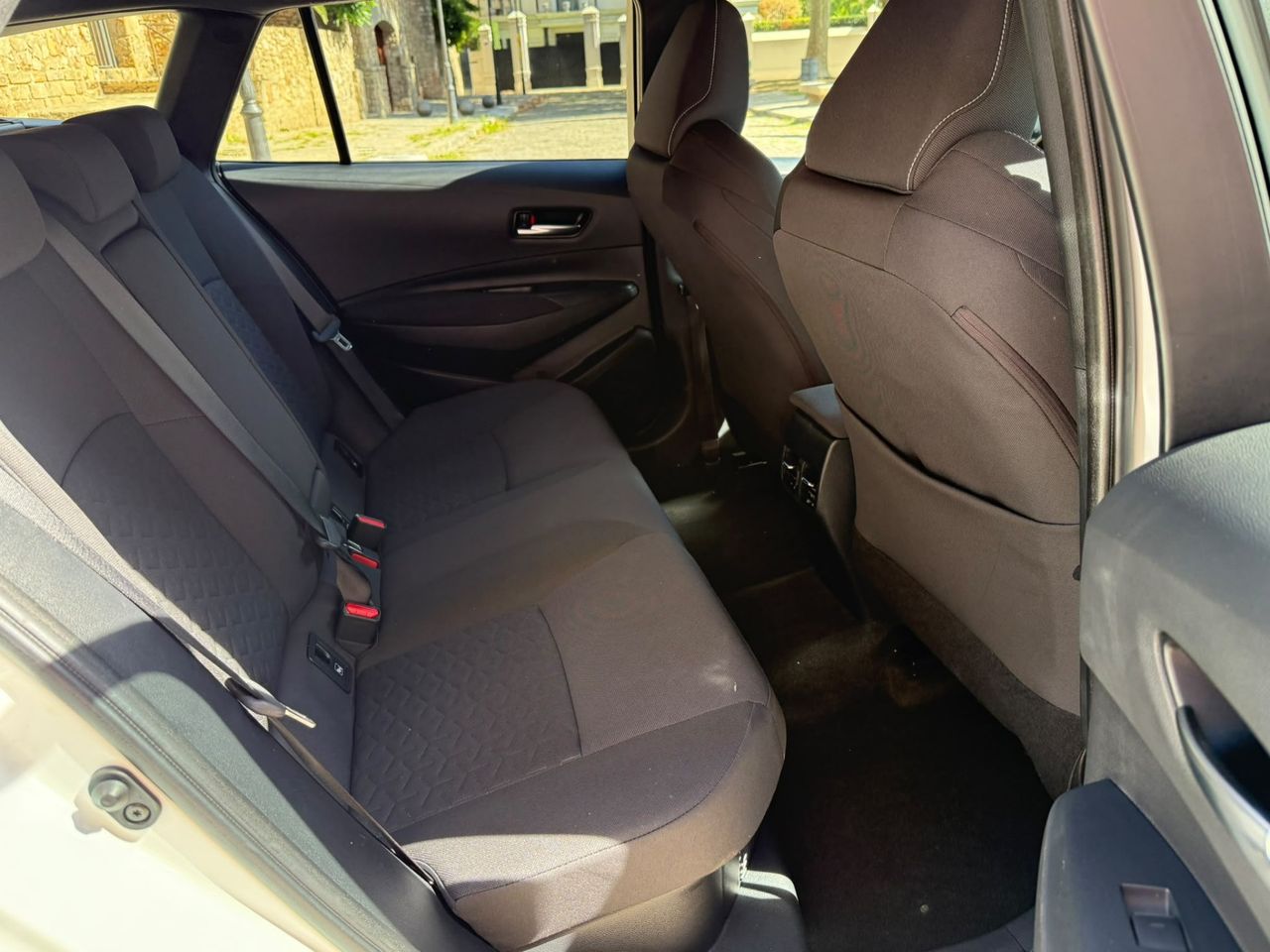 Toyota Corolla Touring Sports 125H Business 2021 de segunda mano en Barcelona