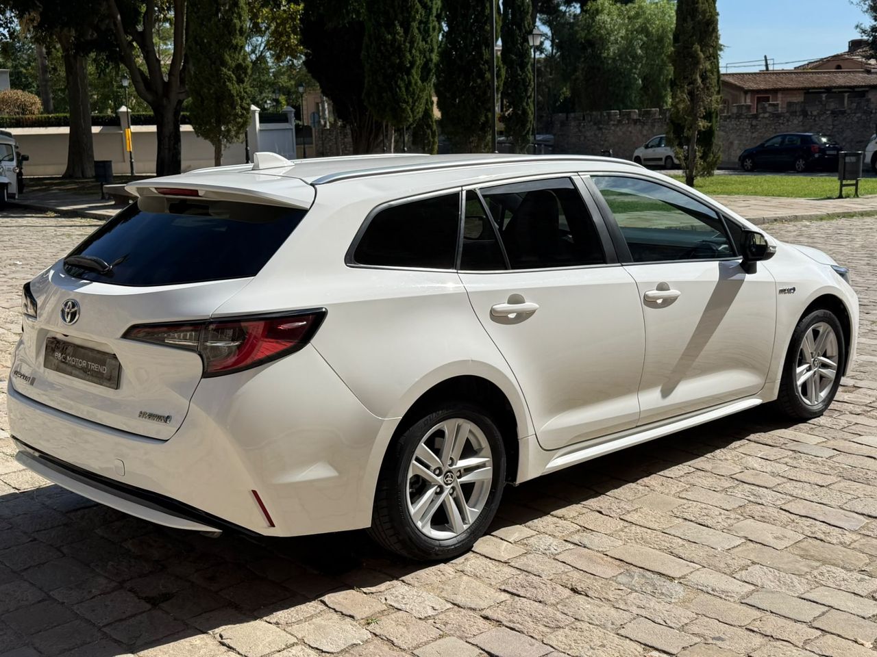 Toyota Corolla Touring Sports 125H Business 2021 de segunda mano en Barcelona
