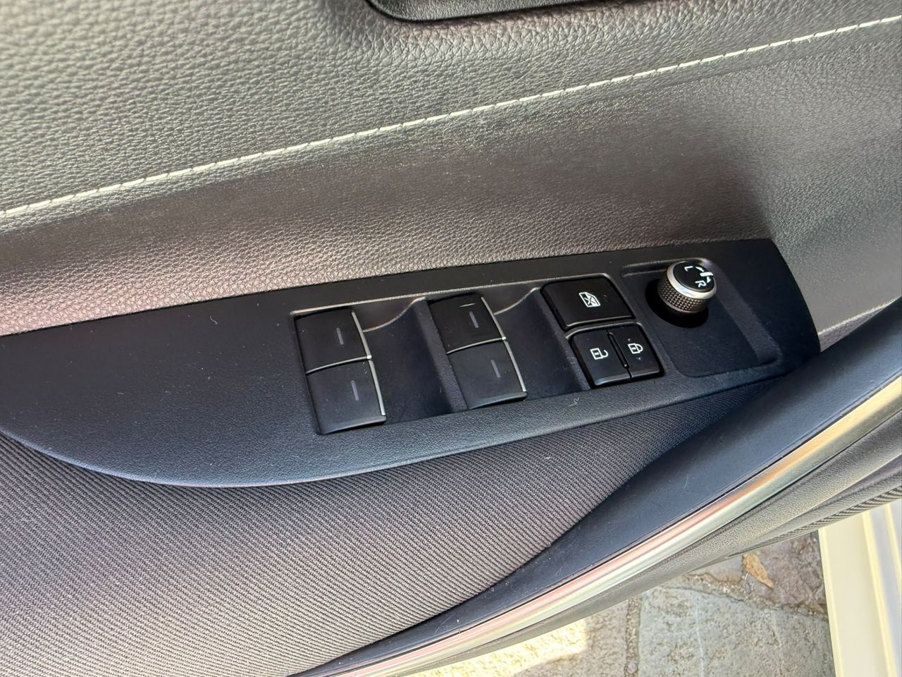 Toyota Corolla Touring Sports 125H Business 2021 de segunda mano en Barcelona