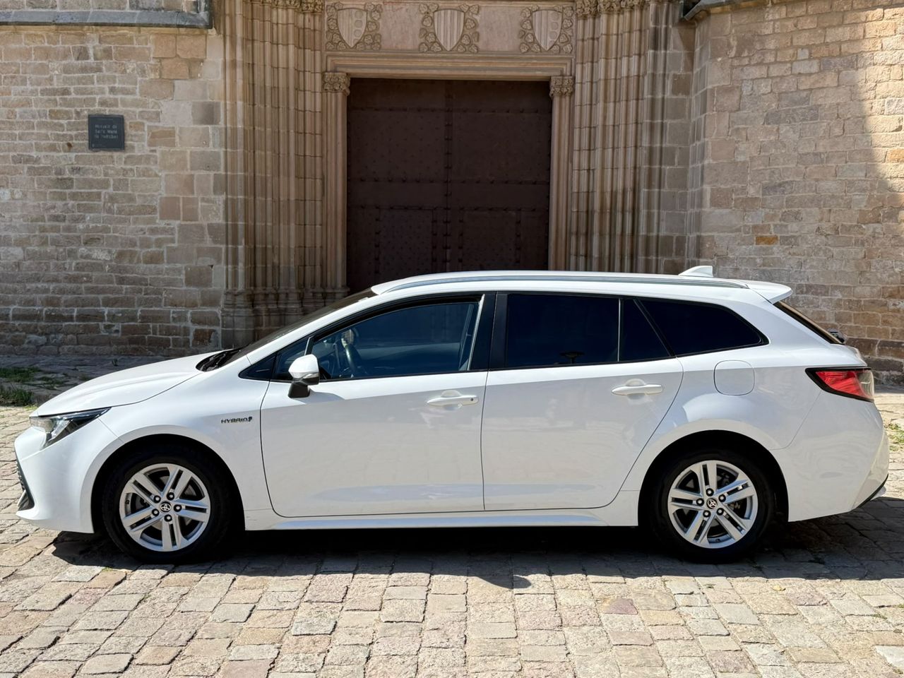 Toyota Corolla Touring Sports 125H Business 2021 de segunda mano en Barcelona