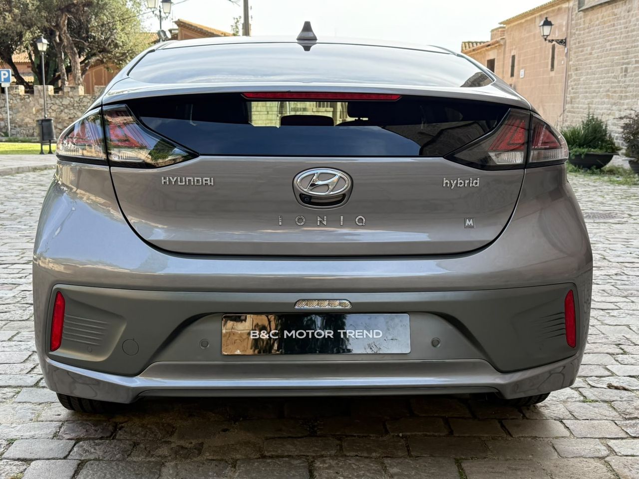 Hyundai IONIQ Híbrido 1.6 GDI 104 kW 2022 de segunda mano en Barcelona