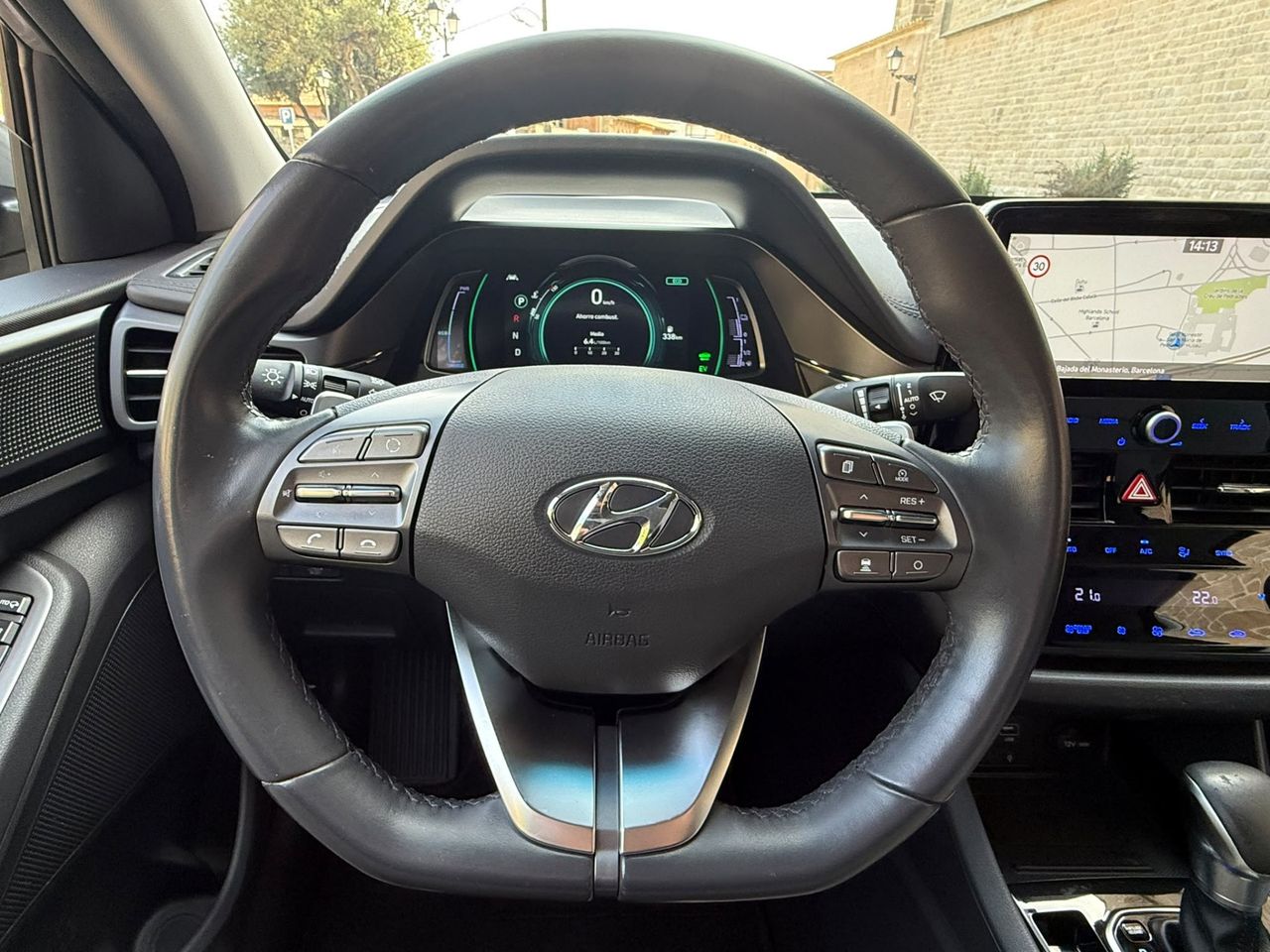 Hyundai IONIQ Híbrido 1.6 GDI 104 kW 2022 de segunda mano en Barcelona