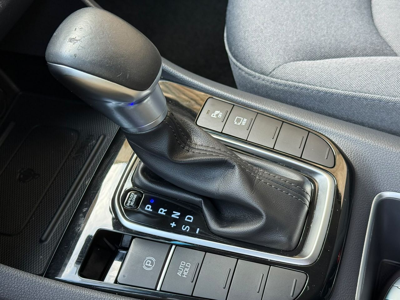 Hyundai IONIQ Híbrido 1.6 GDI 104 kW 2022 de segunda mano en Barcelona