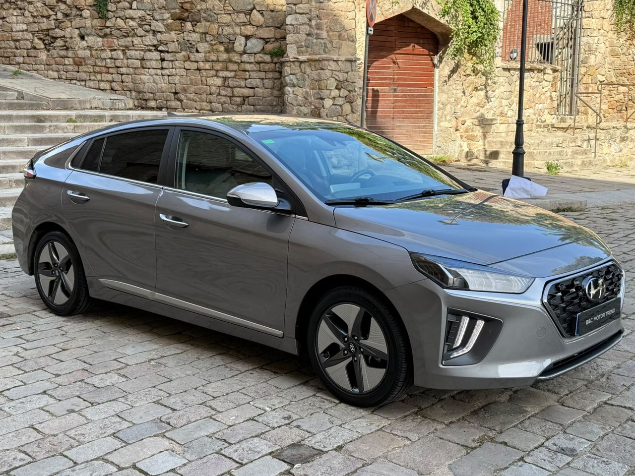 Hyundai IONIQ Híbrido 1.6 GDI 104 kW 2022 de segunda mano en Barcelona