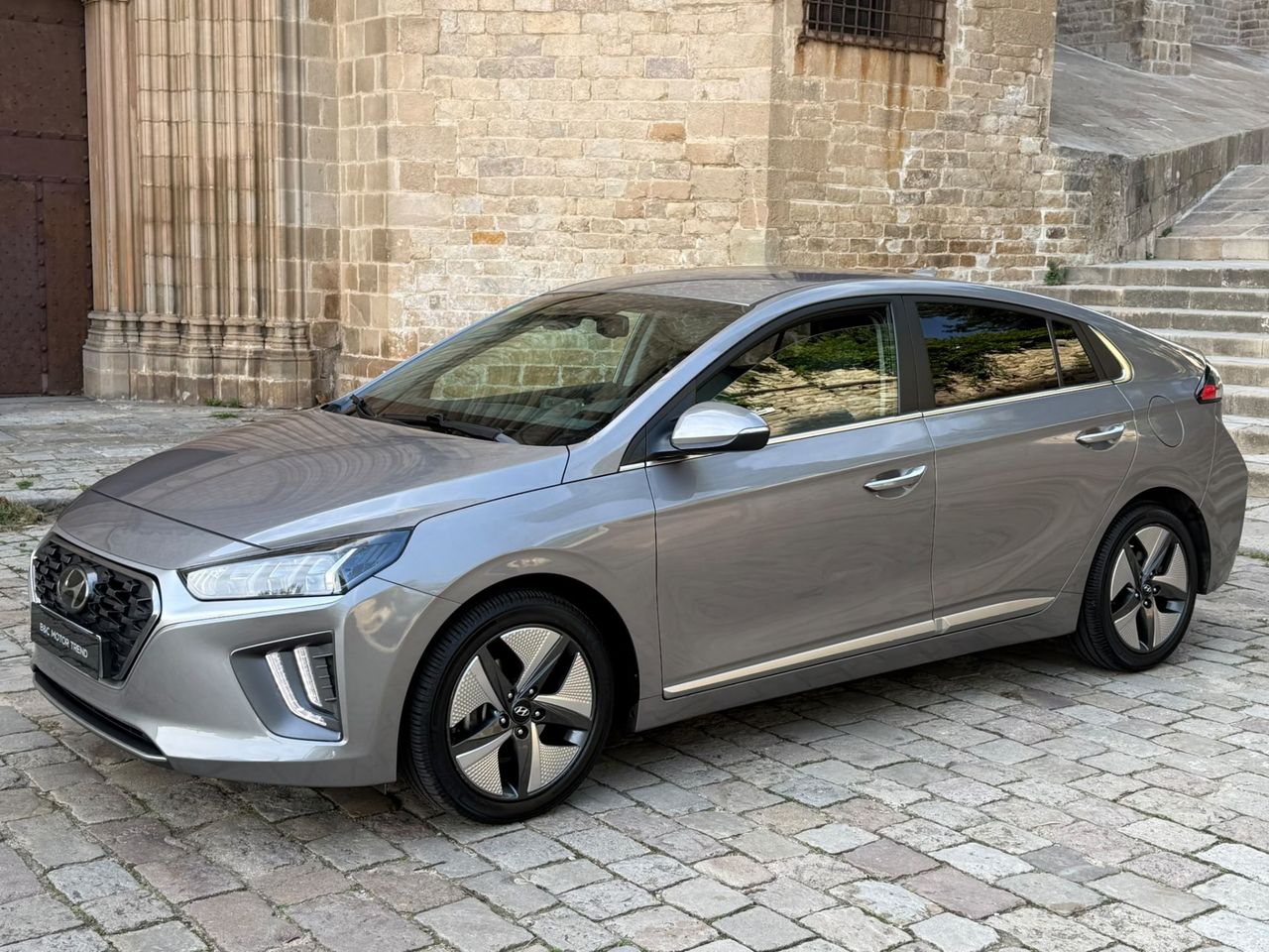 Hyundai IONIQ Híbrido 1.6 GDI 104 kW 2022 de segunda mano en Barcelona