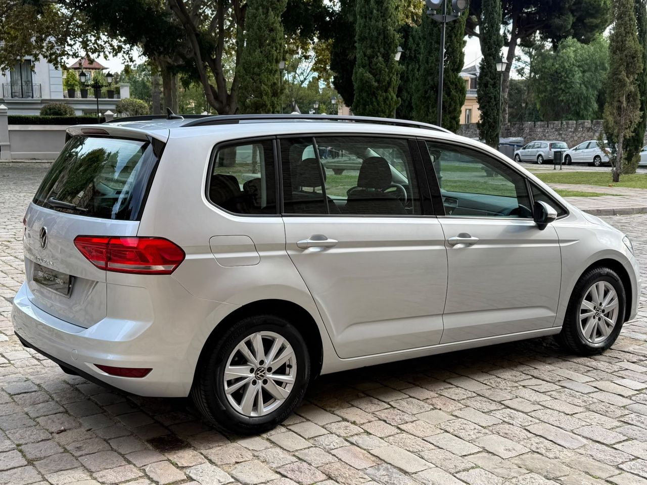 Volkswagen Touran Advance 2.0 TDI 90 kW 2022 de segunda mano en Barcelona